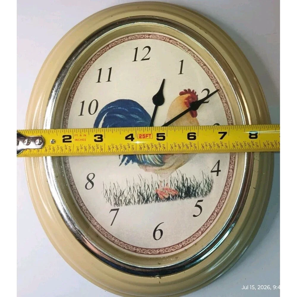 ROOSTER Oval Quartz Wall CLOCK Beige Plastic Frame. Tested -it Works.  (B0065B4)